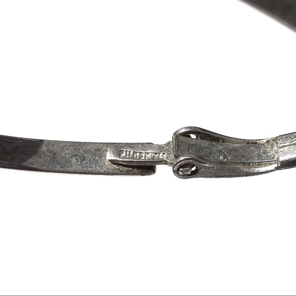 Vintage Sterling Silver Hoop Earrings Large Oval Hoops with Beveled Knife Edge - Picture 4 of 5